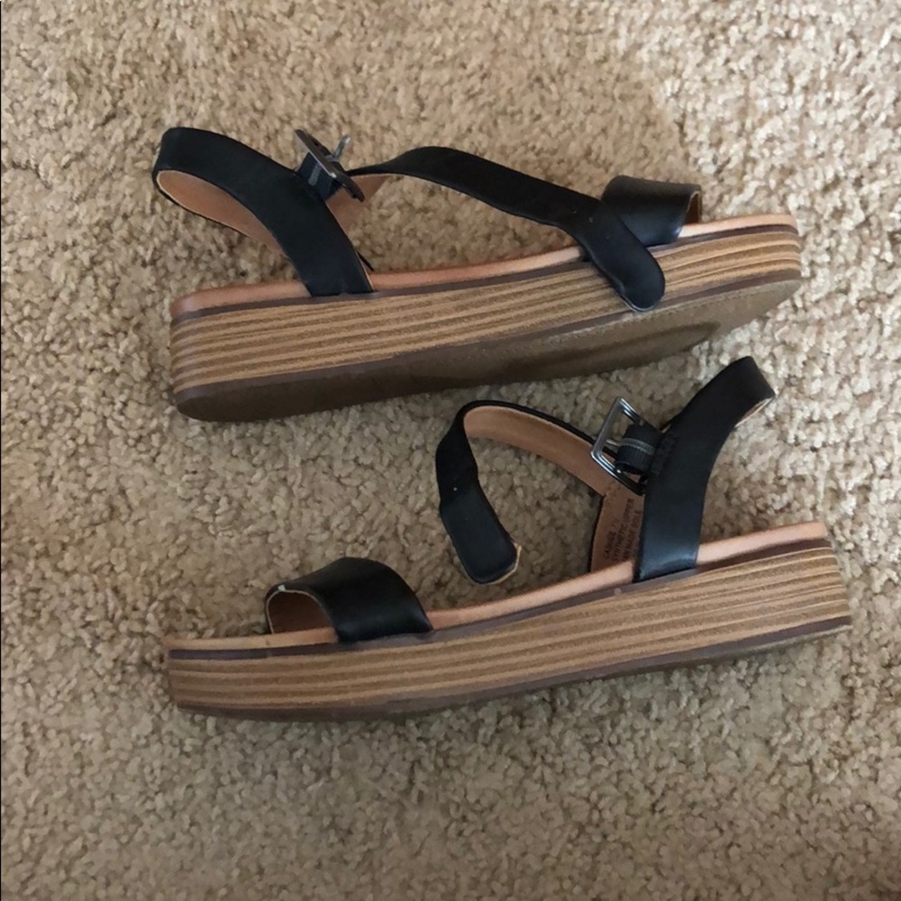 Black Sandals - Picture 5 of 7